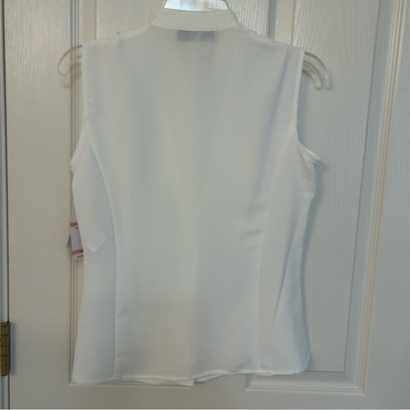 Kasper Women's Sleeveless Button-Front Ruffle Blouse in White Size 2P - Picture 9 of 10